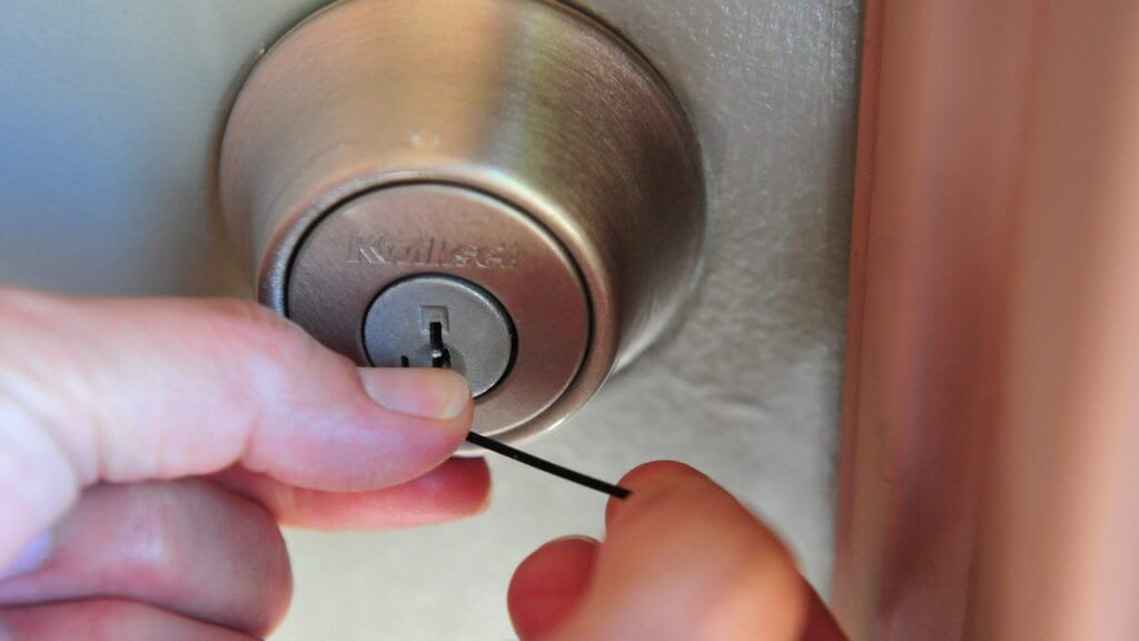 unlock the door with bobby pins