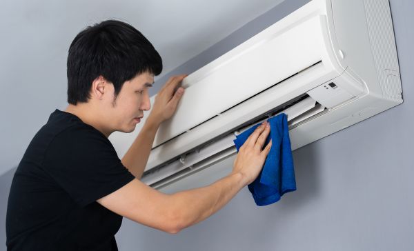 cleaning AC